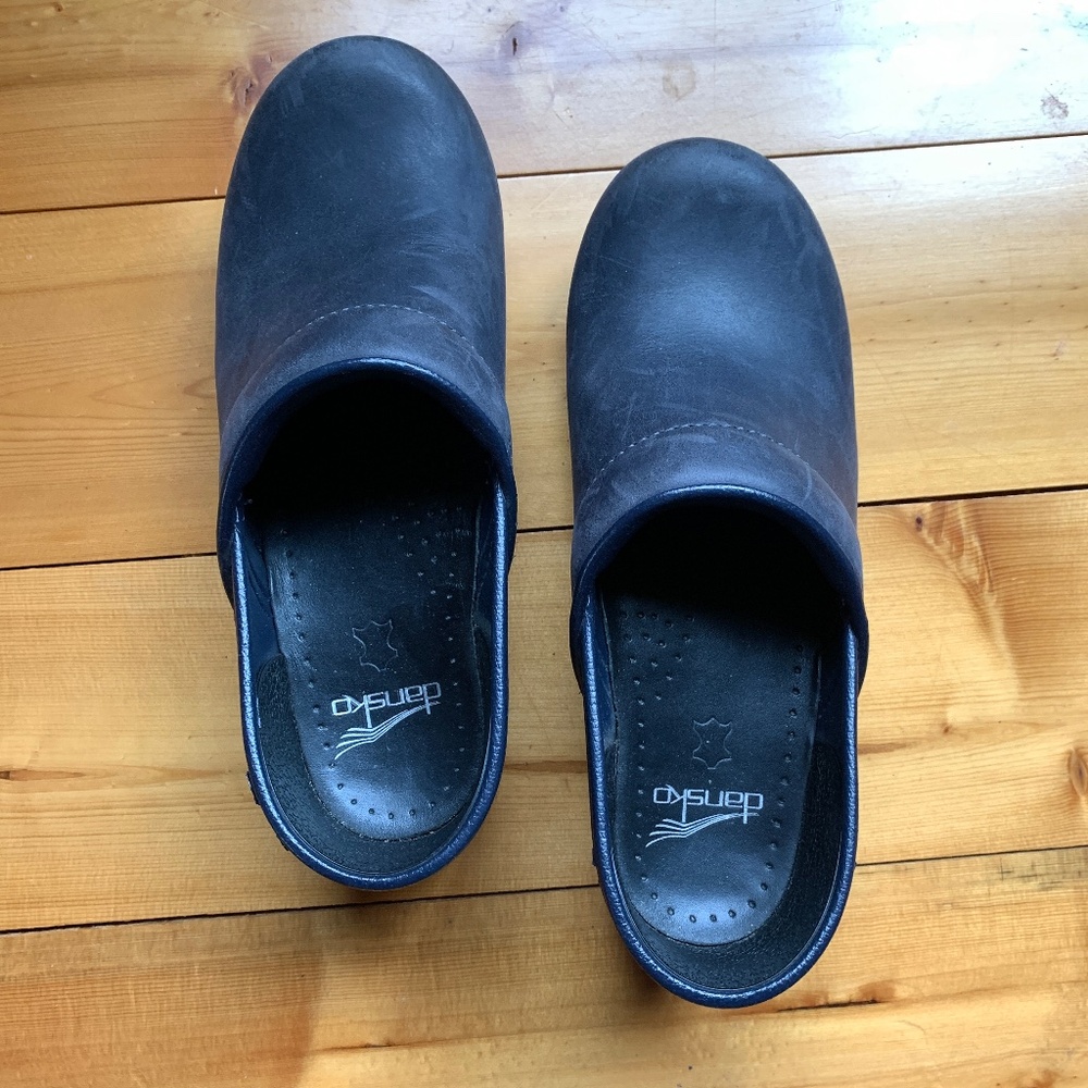 Dansko Professional Clogs size 38/US 7.5